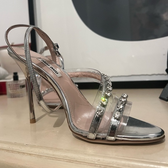 MIU MIU
Miu Miu Women's 5X390C Sparkle Leather High Heel Sandals Shoes - Picture 9 of 9